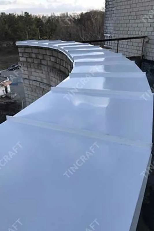 Парапет для забора из стали